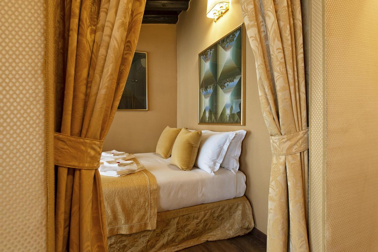 Canova Rooms In Spanish Steps Rome Extérieur photo